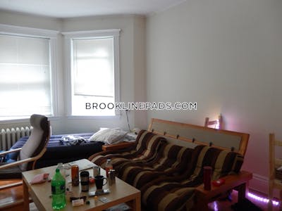 Brookline 3 Beds 2 Baths  Boston University - $5,200