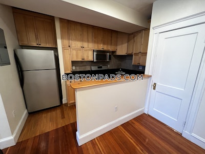 Brookline 3 Beds 2 Baths  Washington Square - $3,000 No Fee