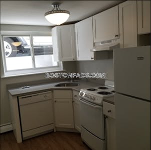 Brighton Newly renovated 2 bed 1 bath available NOW on Selkirk Rd in Brighton! Boston - $2,800