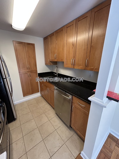 Brookline 1 Bed 2 Bath BROOKLINE  Chestnut Hill - $3,085 No Fee