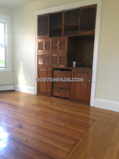 Brookline Great deal on this 5 Beds 1 Bath   Washington Square - $3,900