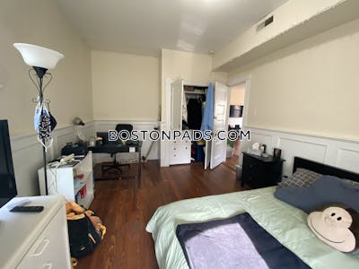 Mission Hill 3 Beds 1 Bath Boston - $4,680 No Fee