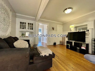Fenway/kenmore 3 Beds 1 Bath on Park Dr in Boston Boston - $5,510 No Fee