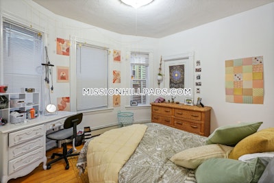 Mission Hill Apartment for rent 4 Bedrooms 1 Bath Boston - $6,600