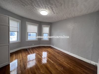 Roslindale Renovated 3 bed 1 bath available 10/1 on Stellman Rd in Roslindale!!  Boston - $3,100