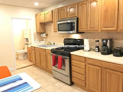 South Boston 2 bed, 1 bath located on West 8th St Boston - $3,000
