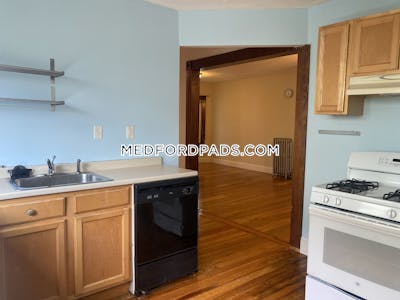 Medford Spacious 1 bed in Medford available 9/1  Tufts - $1,950