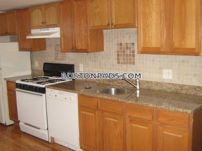 Allston Spacious 3 bed 2 Bath apartment on President Ter, Best deal in town! Boston - $2,650