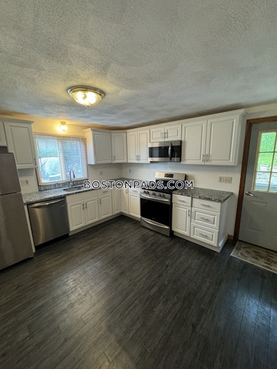 Revere 3 bedroom 1.5 baths in REVERE - $2,700 No Fee