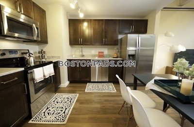 Worcester 3 bedroom 1 baths Luxury in Worcester - $3,989 No Fee